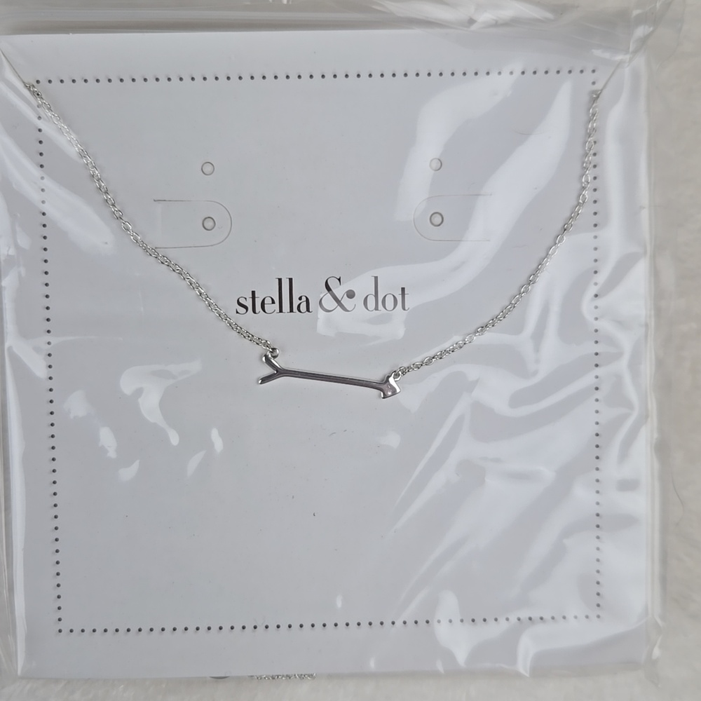Stella and Dot Silver On the Mark Necklace - New with Box